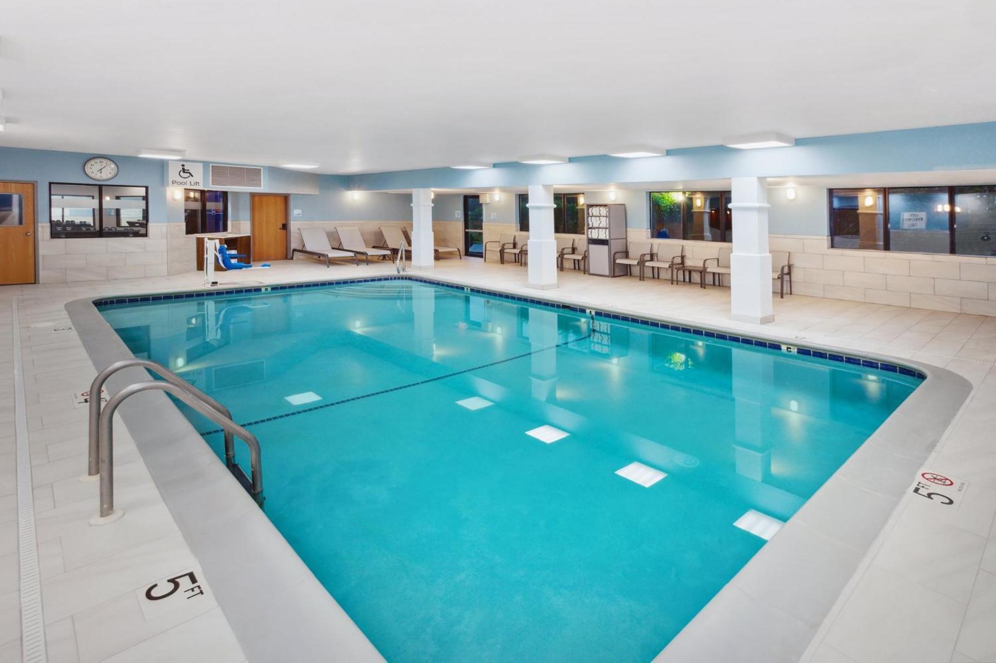 Holiday Inn Express Fremont By Ihg Exteriér fotografie
